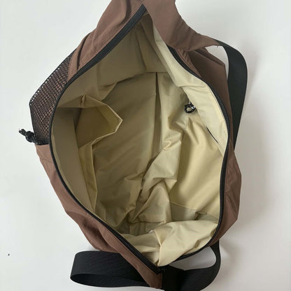 Underline dachshund crossbody bag / lightweight / water-resistant